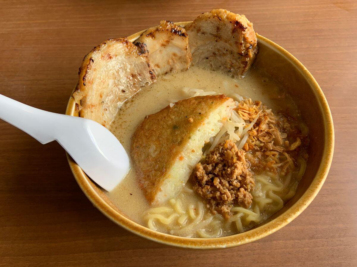 馬琴：九州麦味噌の味噌漬け炙りチャーシュー麺